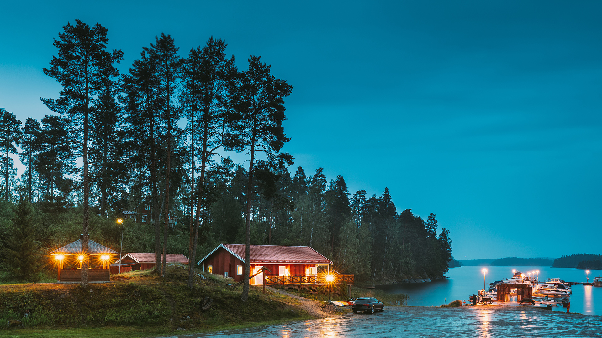 Cottage by the lake