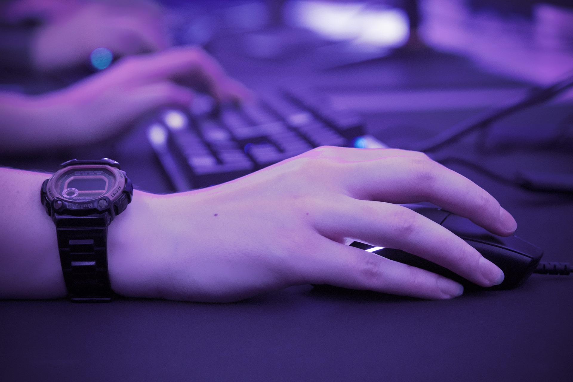 Peliteknologiat ja e-urheilu, lähikuva näppäimistöstä