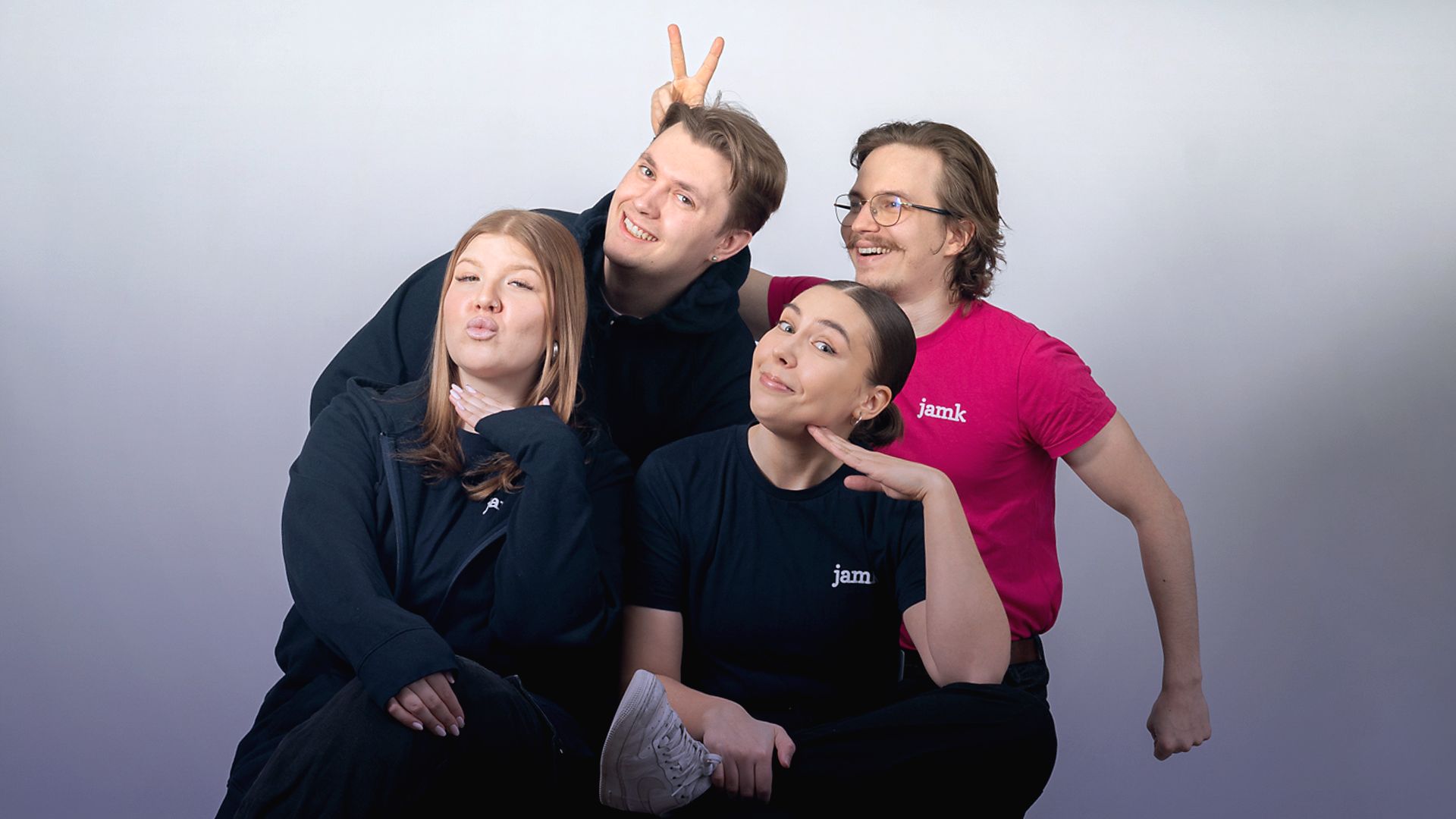 Jamkissa toimivat somelähettiäät