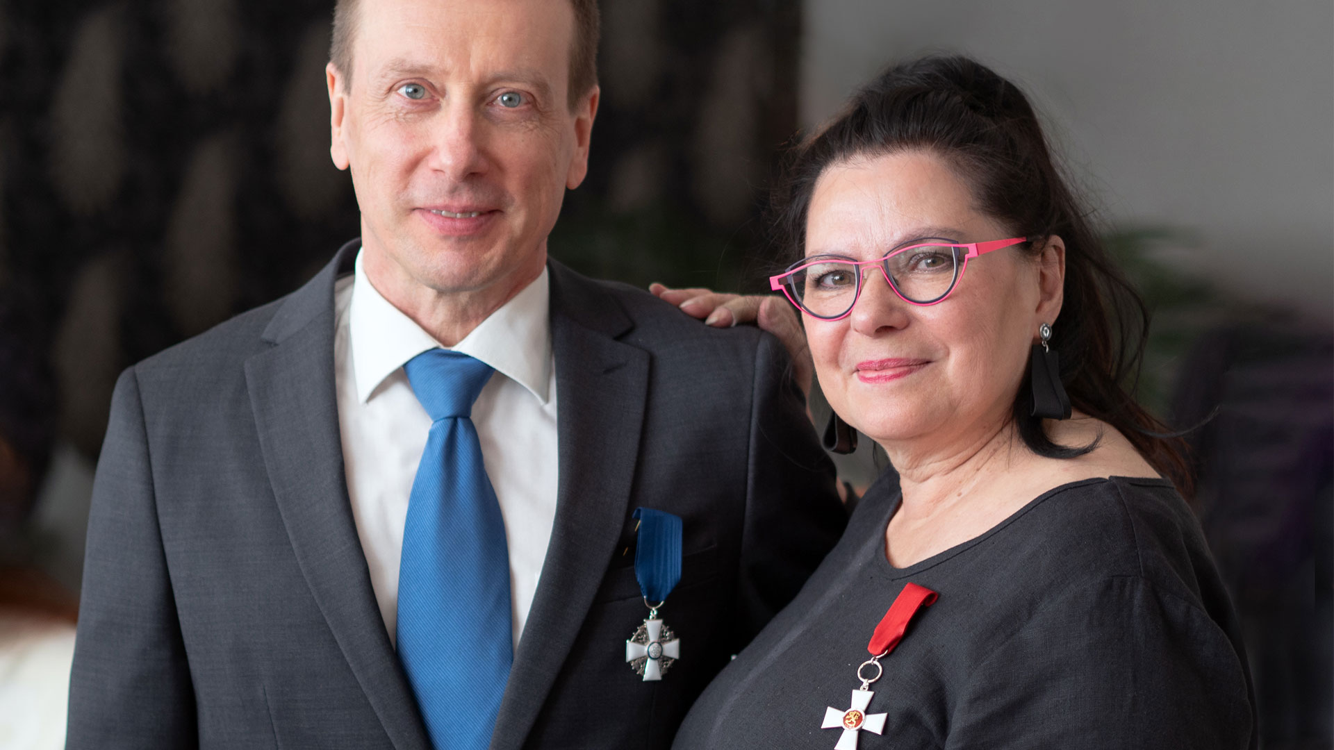 Pekka Risku ja Irmeli Maunonen-Eskelinen saivat kunniamerkit