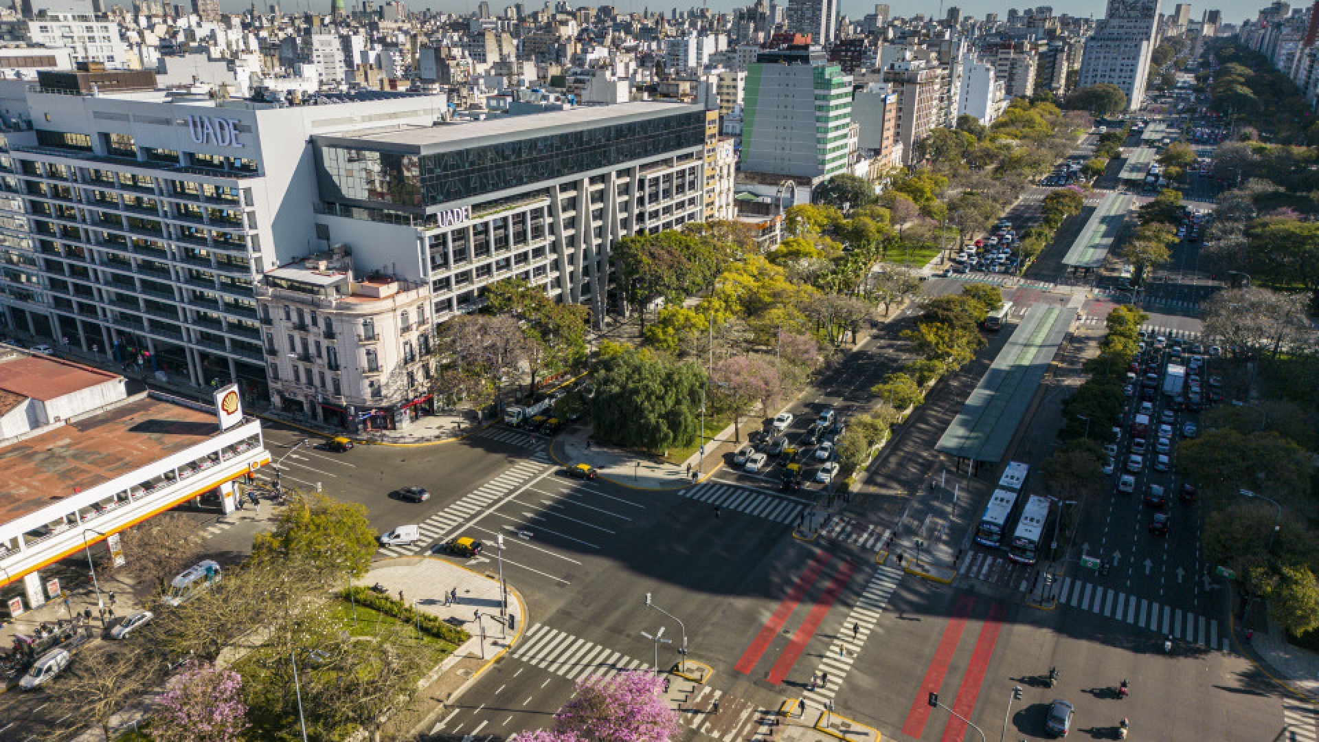 An image of UADE's campus in Buenos Aires