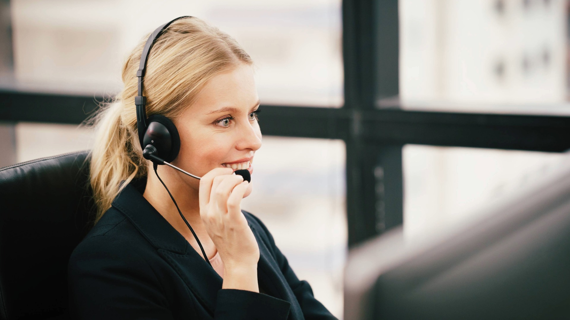 Nainen asiakaspalvelussa