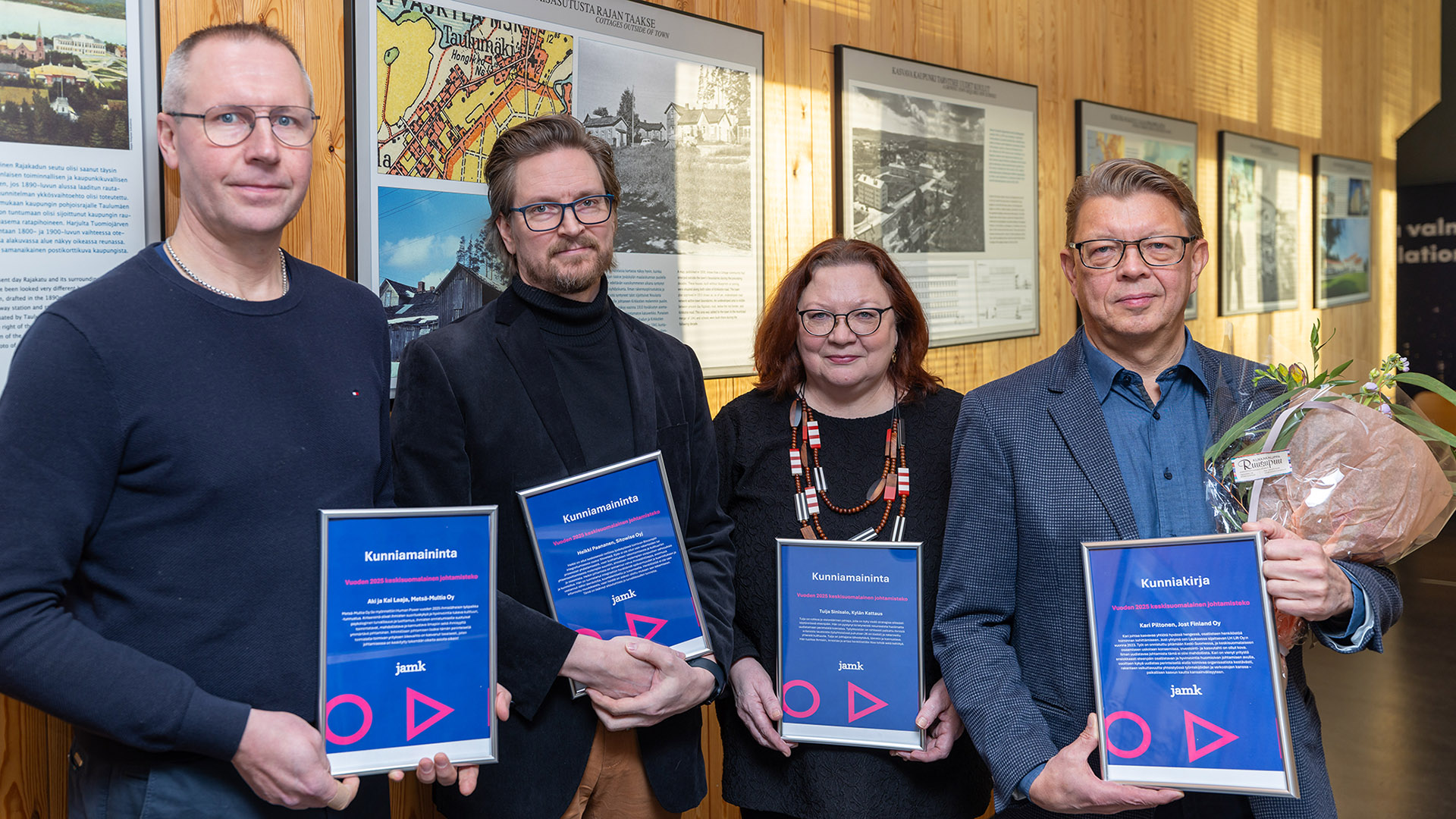 Kuvassa vasemmalta oikealle Kai Laaja, Heikki Paananen, Tuija Sinisalo ja Kari Piltonen.