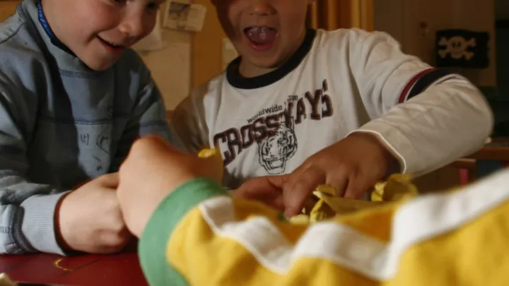 Perheet 247 pääkuva