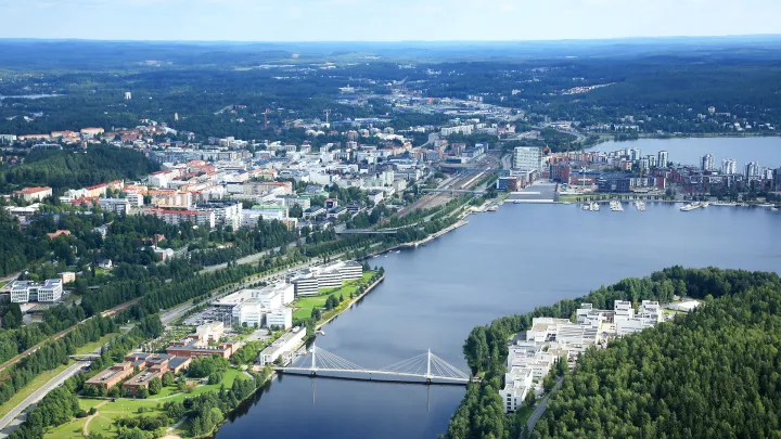 Ilmakuva Jyväskylän Jyväsjärven yltä